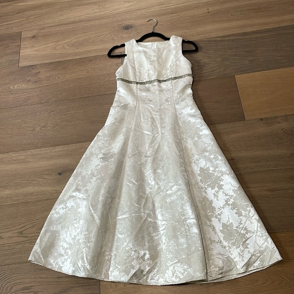 Jessica McClintock Girls Size 14 Beaded Floral
Gown Dress Ivory Gold - Picture 12 of 16